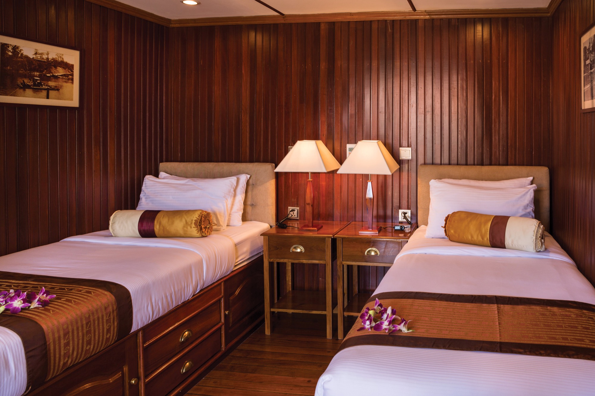 Pandaw RV Mekong Pandaw Cabin 11.jpg